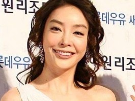 7月6日：一年被潜300次线岁张娜拉近况曝光果然一点都不意外
